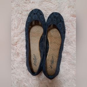 LUCKY BRAND Navy Blue Crocheted Ballerina Flats. ONLY WORN ONCE! Sz.9 LIKE NEW